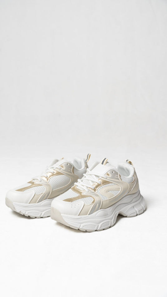 Baskets à lacets et semelle épaisse