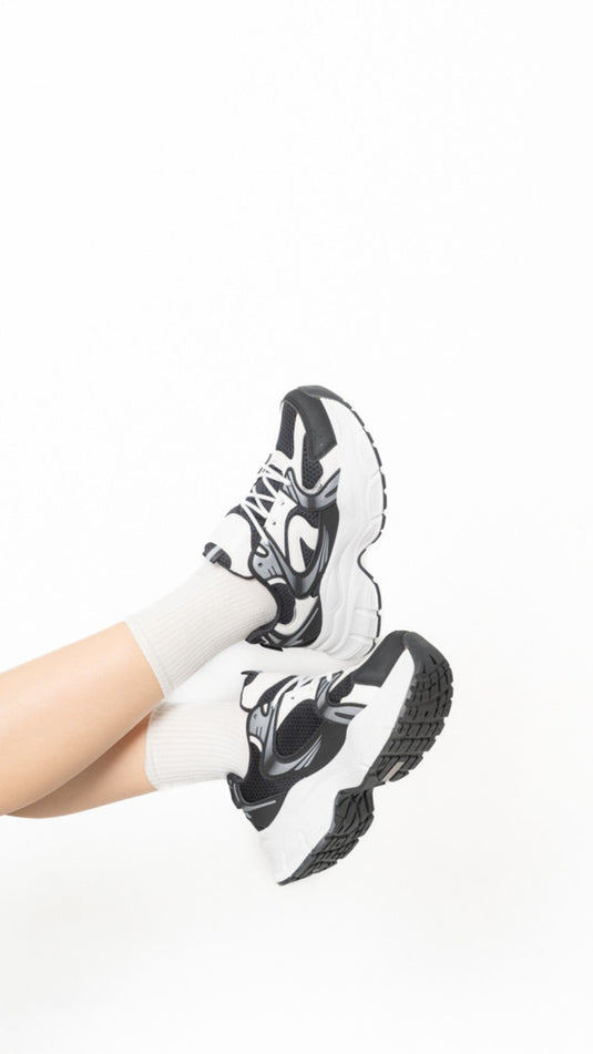 Baskets à lacets et semelle épaisse