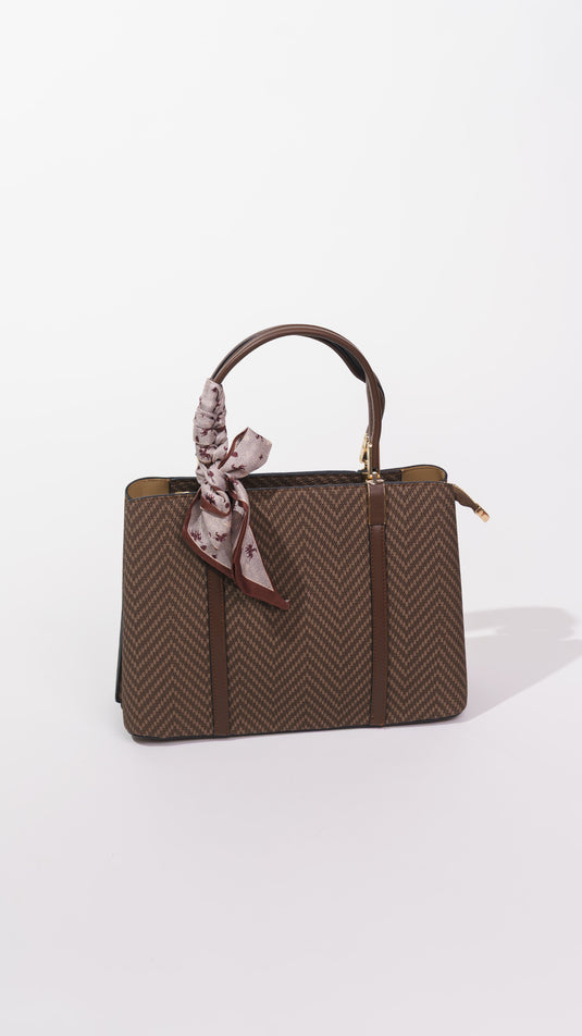 Sac à main chic avec  détail foulard